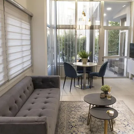Apartment Glam Skin