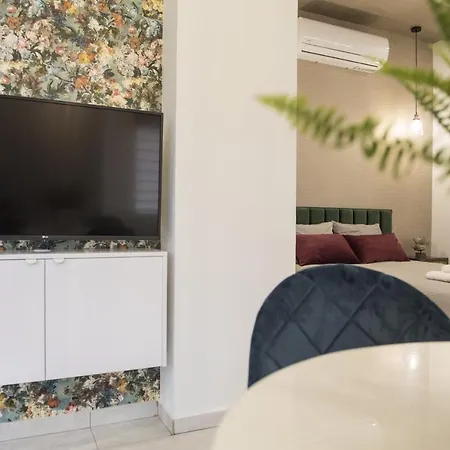 Glam Skin Apartment